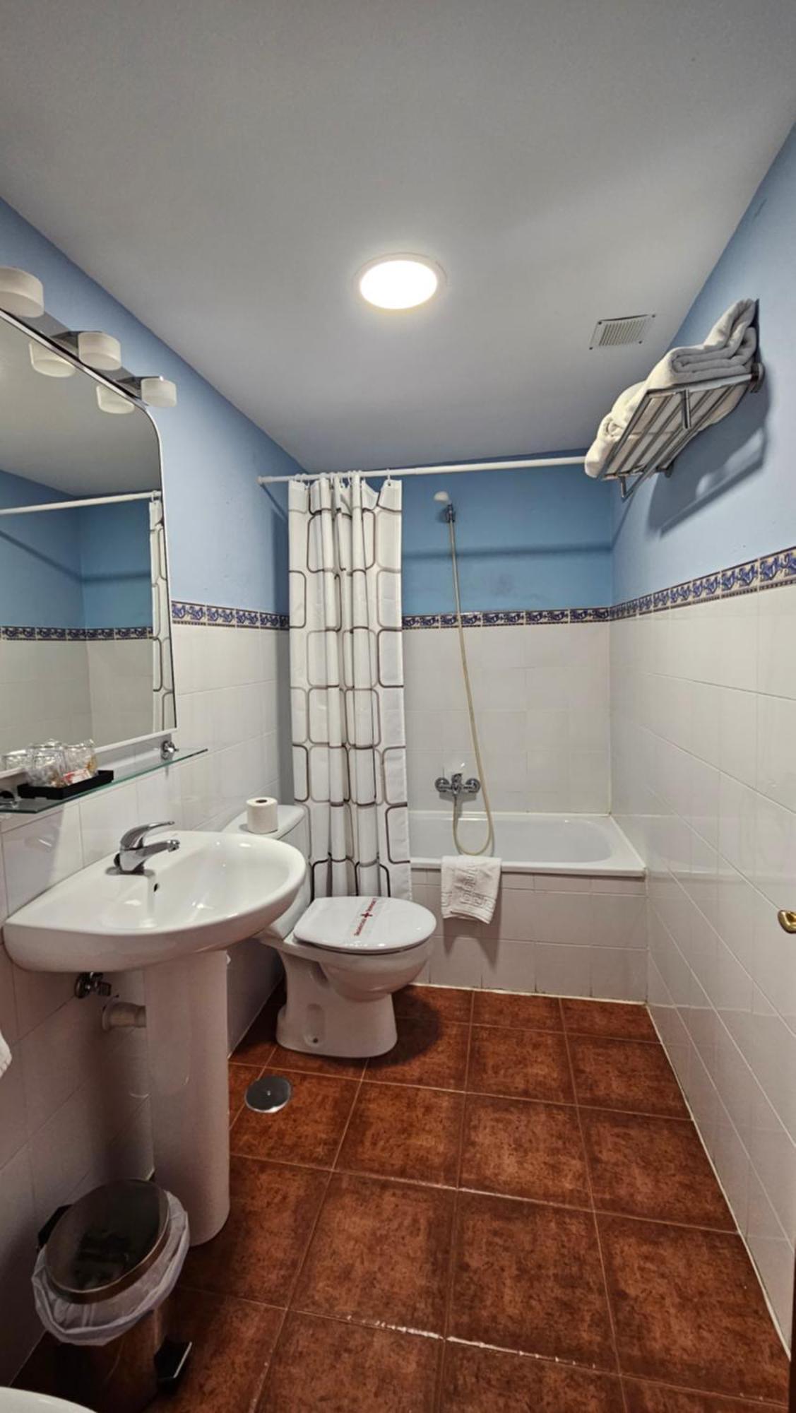 Hostal Albe Carrión de los Condes Zewnętrze zdjęcie